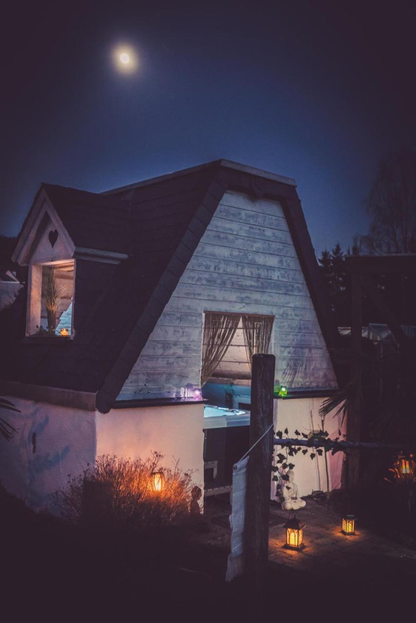 Holiday Home Wonderland With Private Spa/Wellness Ralingen Exterior foto
